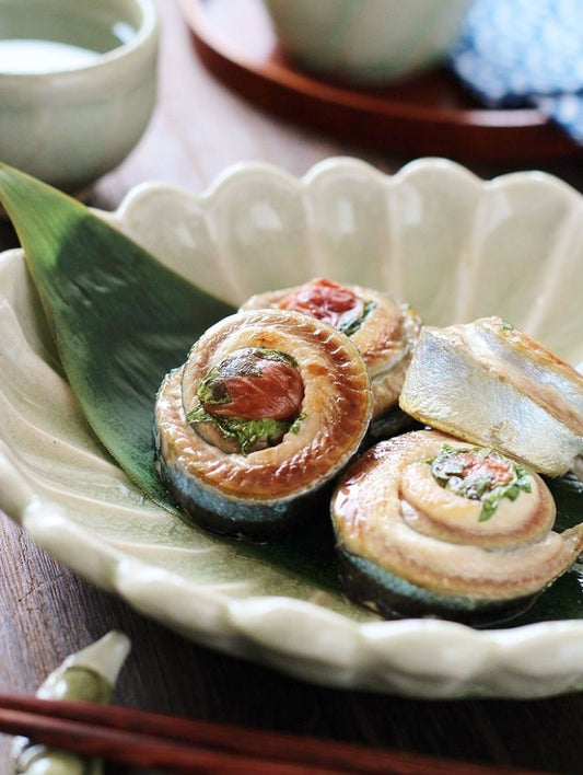 【10月の料理と食器】旬の食材とおすすめのコーディネート ~秋刀魚~