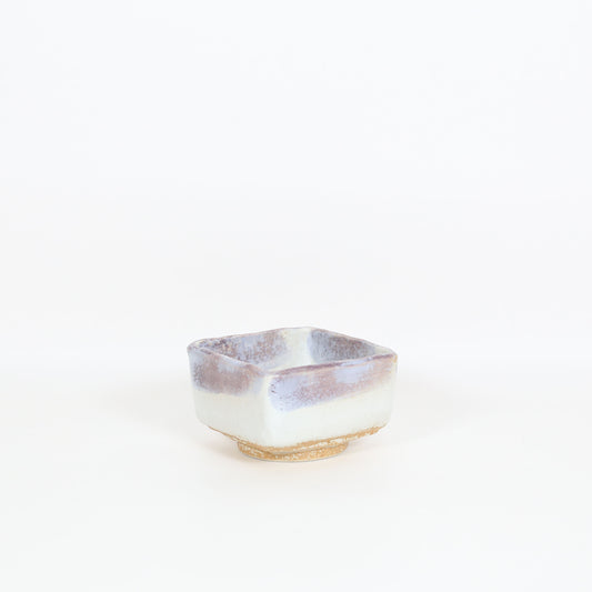 正角小鉢手捻紫釉刷毛目 ホワイト 10cm