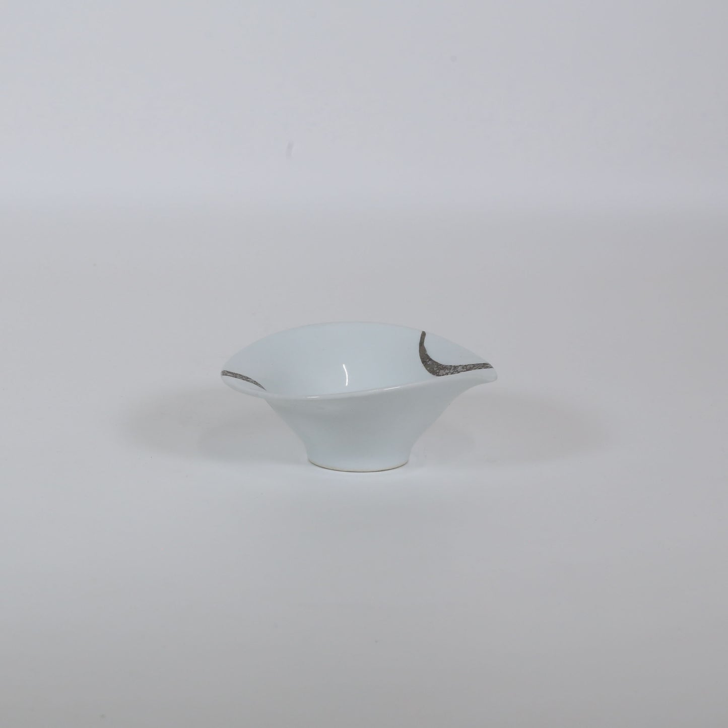 両切向付紺しぶき ホワイト 17cm