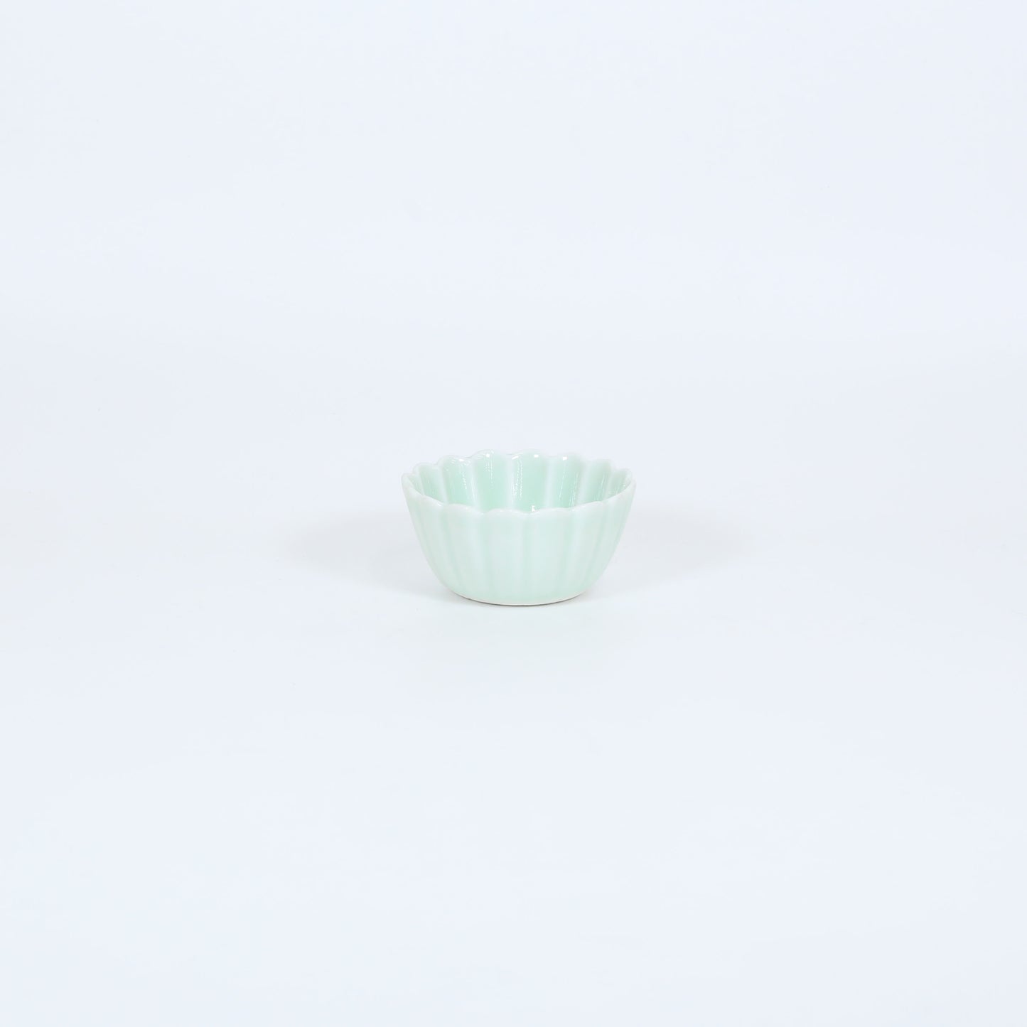 菊型小鉢青磁 グリーン 10cm