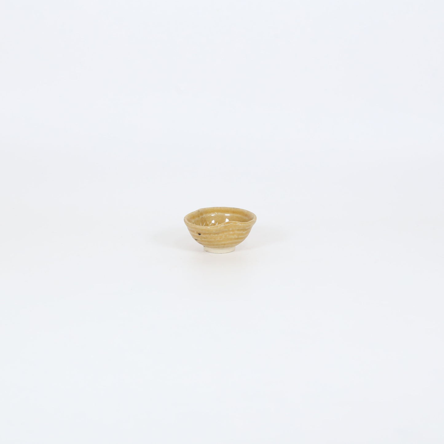 珍味三方押飴釉 ベージュ 7cm