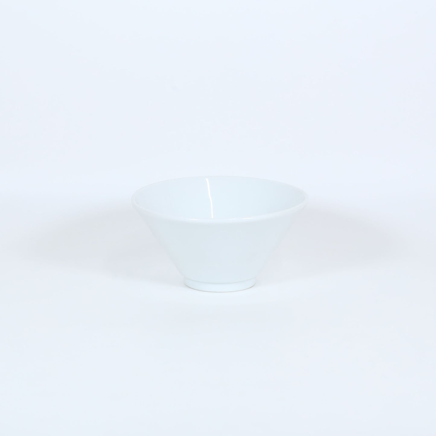 洋食器深ボールアリス ホワイト 18cm