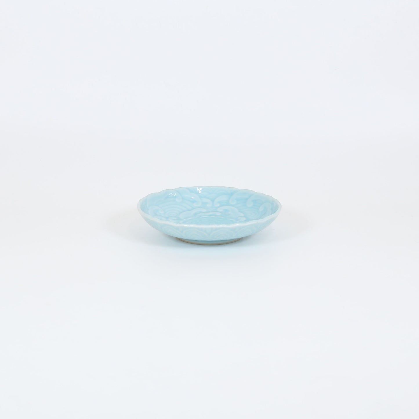取皿青磁青海波彫 ブルー 15cm