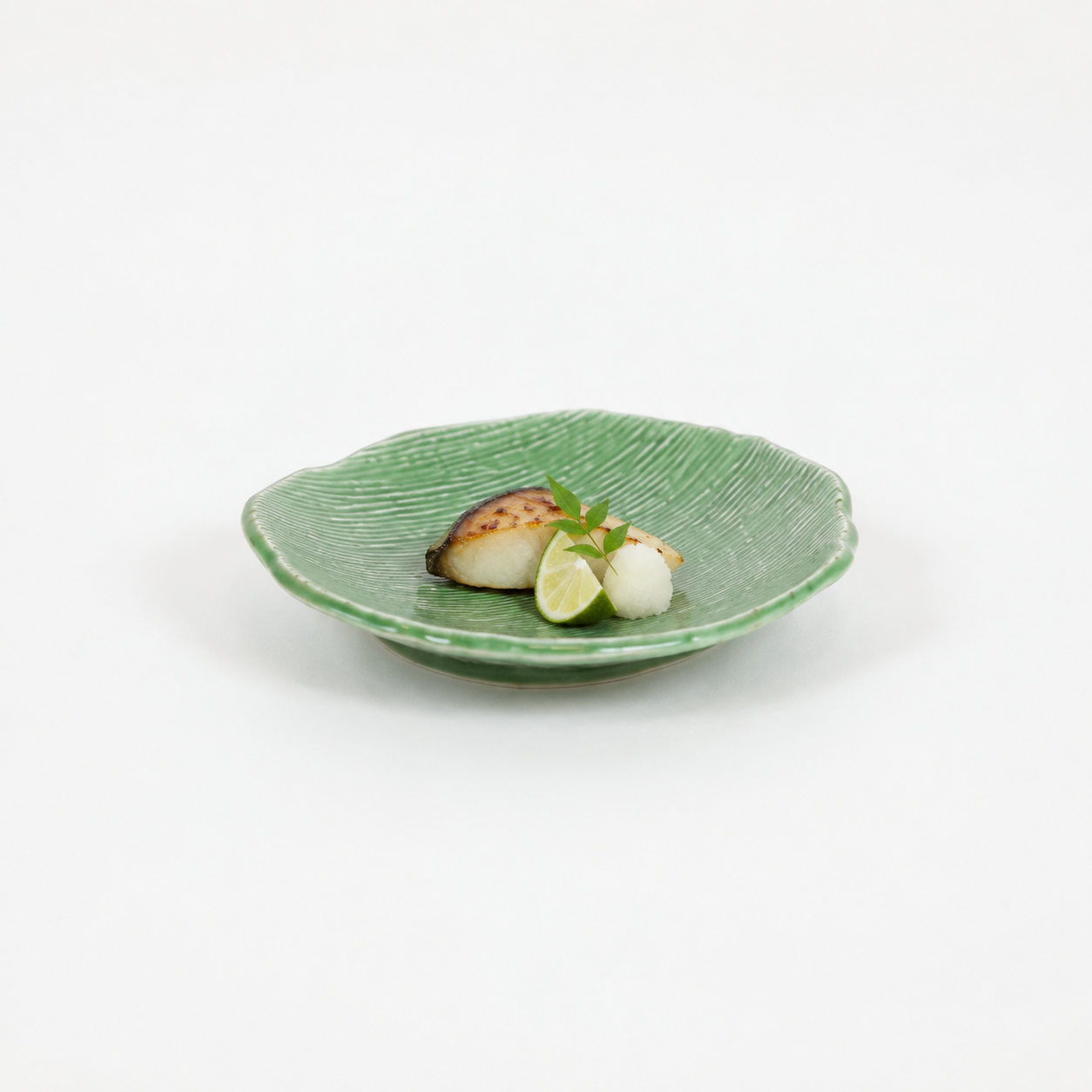 櫛目変型焼物皿緑釉 グリーン 14cm