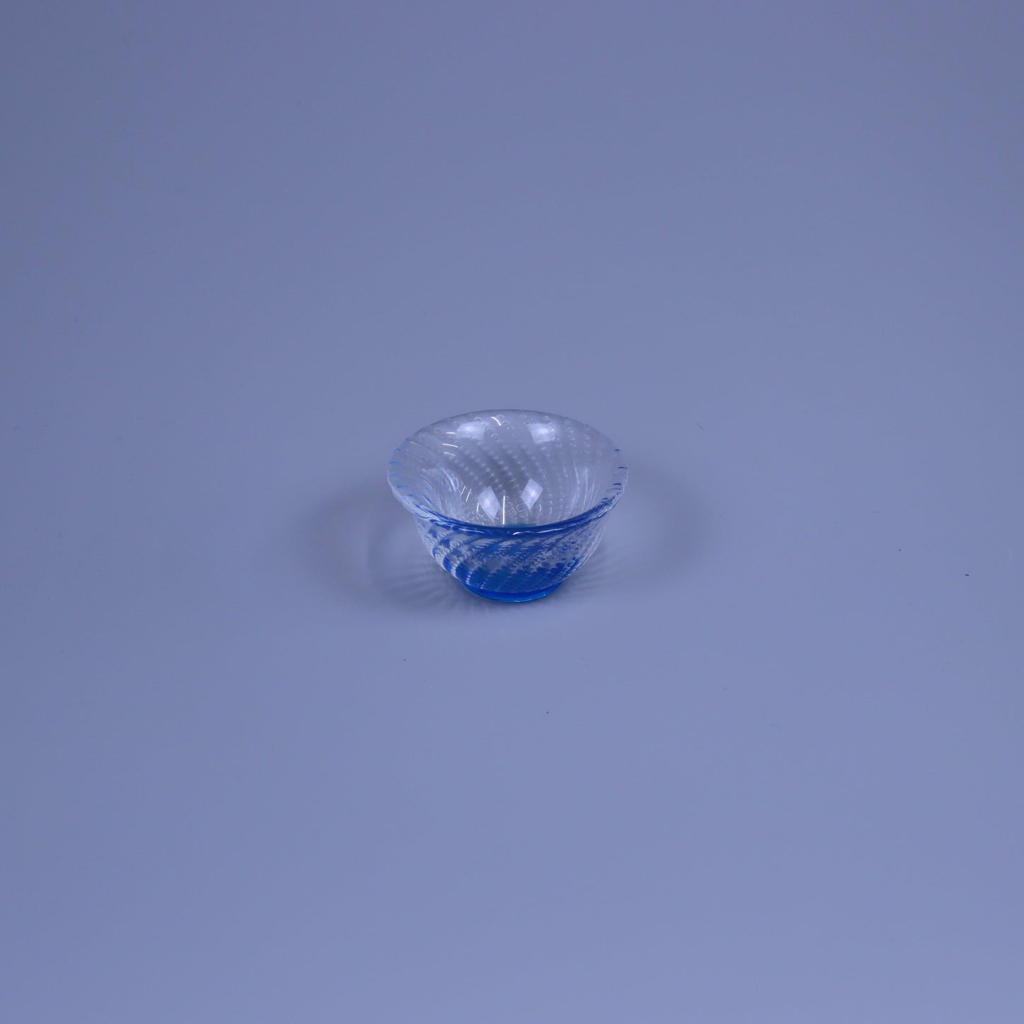 ガラス珍味渦巻鉋目小付 ブルー 6cm