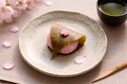【4月の料理と食器】旬の食材とおすすめのコーディネート ～さくら～