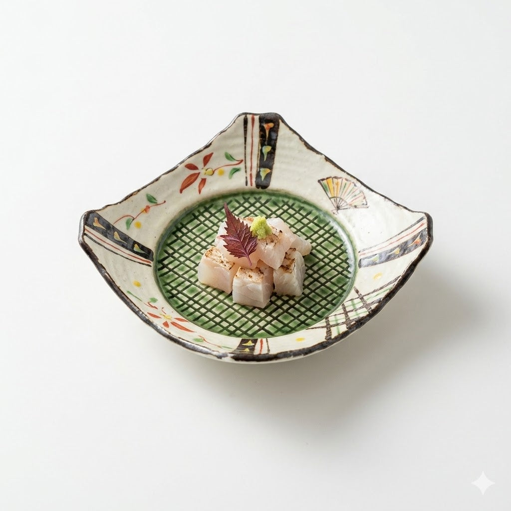 四方上り多用皿間取り小花 ホワイト 15cm