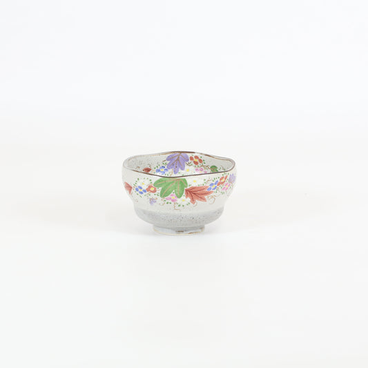 変型小丼小花草花絵 ホワイト 12cm