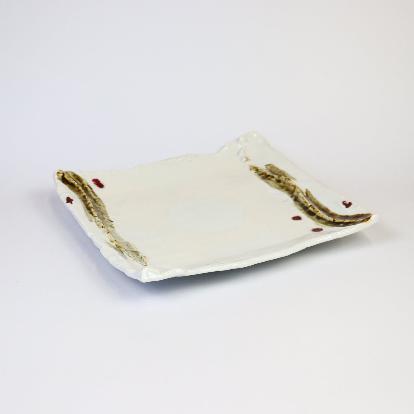 千切角大皿錆刷毛辰砂 ベージュ 30cm