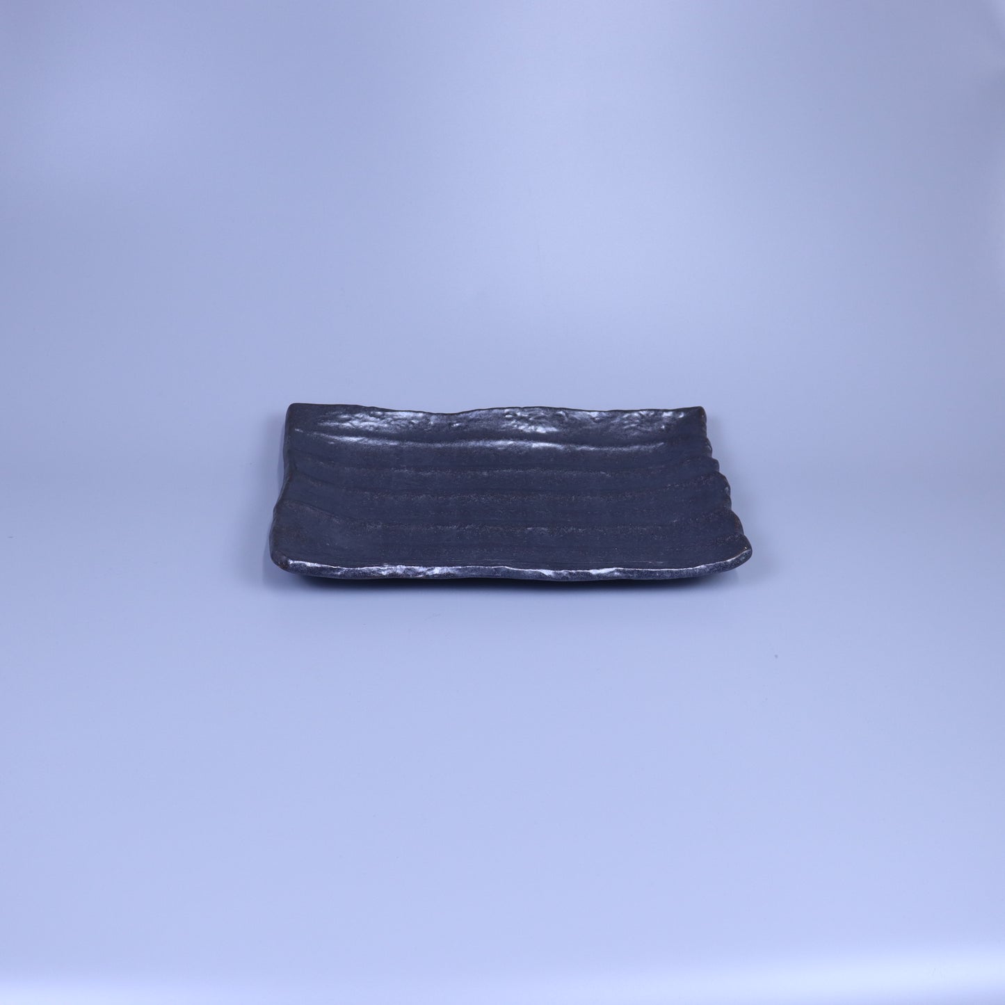 黒釉しのぎ大皿 ブラック 32cm