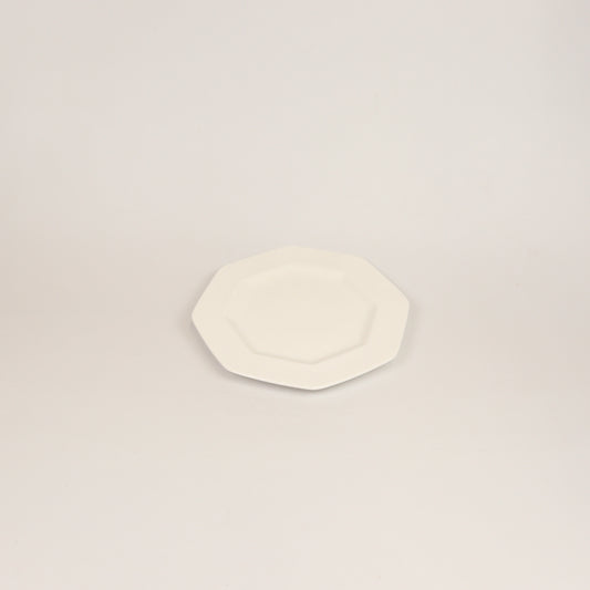 洋食器エイトアングルソーサー ホワイト 23cm